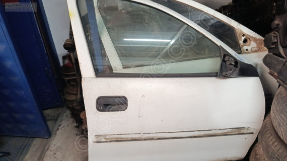 Opel corsa b sağ ön kapı çıkma orjinal