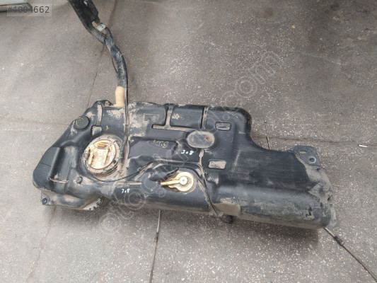 ÇIKMA PEUGEOT 308 YAKIT DEPOSU