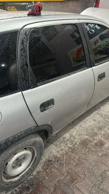 2000 OPEL CORSA B SAĞ ARKA  KAPI