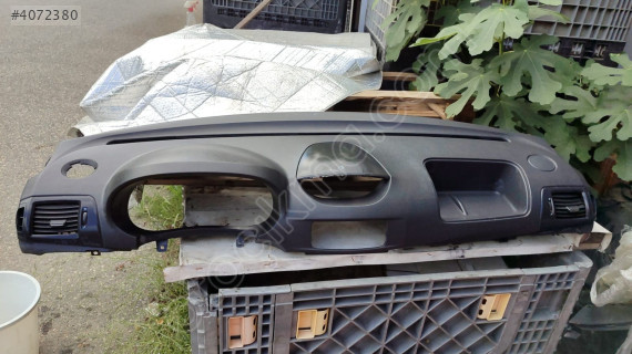 Renault Clio çıkma torpido