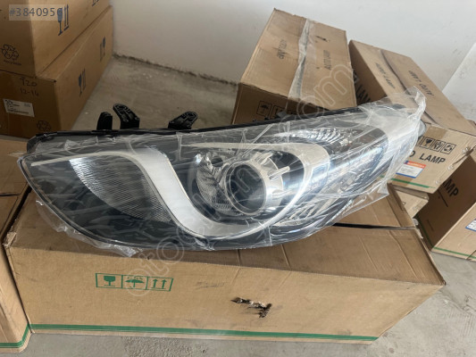 HYUNDAİ İ30 2012-2015 SOL FAR