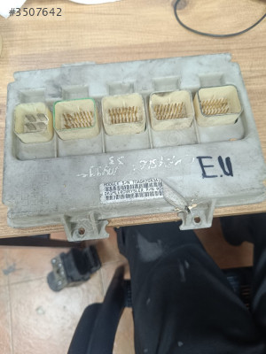 CHRYSLER VOYAGER BODY CONTROL MODULE