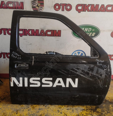 Nissan Pick-Up Modeli İçin Sağ Ön Kapı Çıkma Parçası