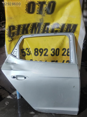 SEAT LEON SAĞ ARKA KAPI