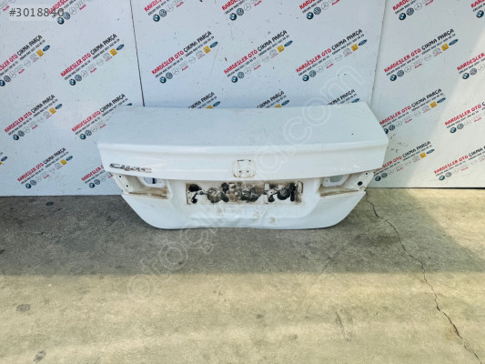 Honda Civic arka bagaj kapağı (2012 16)