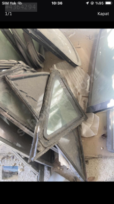 Hyundai Starex sol kelebek camı