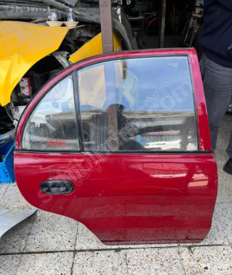 HYUNDAİ ACCENT SAĞ ARKA KAPI DOLU EYUPCAN OTO'DA
