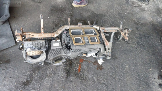 BMW F30 KALORİFER KAZANI OTO FEDAİ