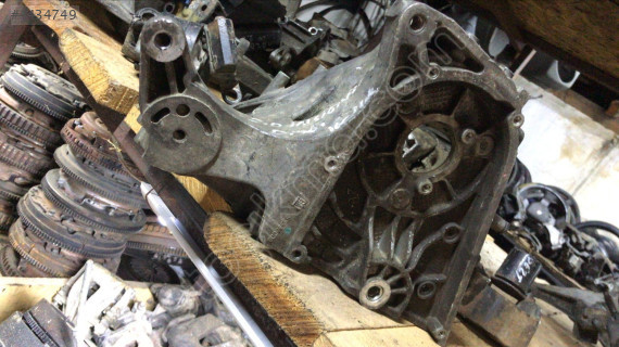 Opel insignia 2.0 pompa kulağı braketi