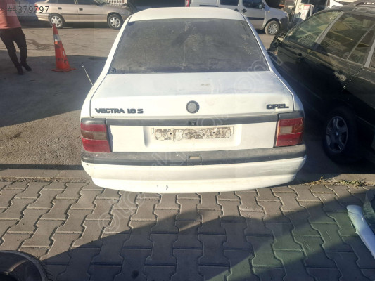 ÖZMEN OPEL VECTRA A ÇIKMA ARKA BAGAJ KAPAĞI