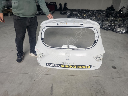 2013/2019 RENAULT CLİO 4 BEYAZ BAGAJ KAPAĞI ORJINAL LOKALLIK