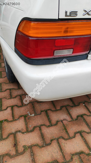 Toyota Corolla sedan sağ arka stop Lambası