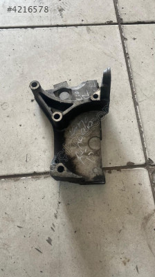 CLİO 2 EKSANTRİK MİLİ BAĞLANTI BRAKETİ AKİL YAMAN OTOMOTİV