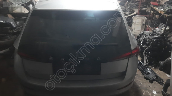 SKODA SCALA BAGAJ KAPAĞI SÖKME
