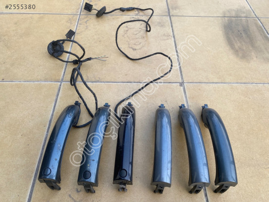 VW TOUAREG KAPI KOLU KEYLES GO ELEKTRİKLİ 7L6837205A