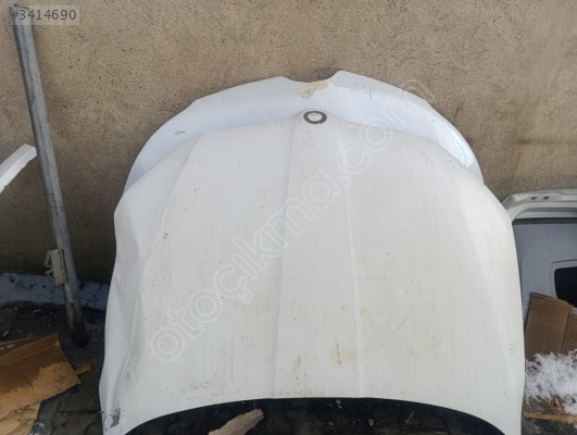 Skoda Superb ön motor kaputu