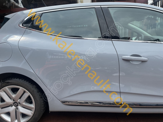 Renault Clio 5 Sağ Arka Kapı (Kaya Gri)
