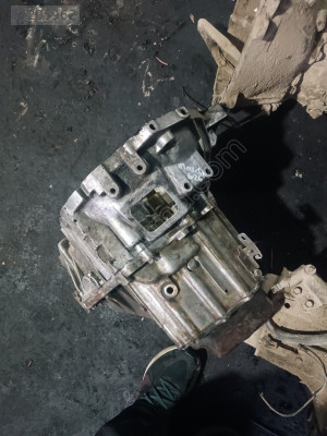 Mazda 626 şanzıman komple