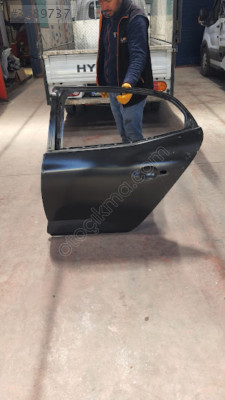 MEGANE IV 4 SOL ARKA KAPI ORJİNAL SIFIR 821018343R