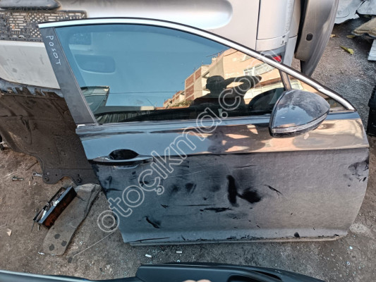 VOLKSWAGEN PASSAT SĞ ÖN KAPI KONUK OTO