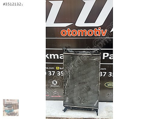 Audi a4 a5 su radyatörü 8k0121251t