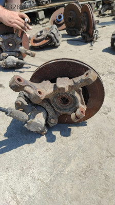 RENAULT CLİO 2 SAĞ ÖN TAŞIYICI CIKMA