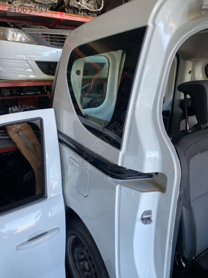 SAĞ ARKA ÇAMURLUK RENAULT EXPRESS