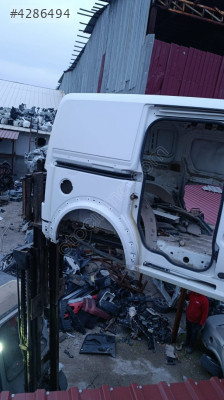 FORD CONNECT SAĞ ARKA ÇAMURLUK ÇIKMA ORJİNAL