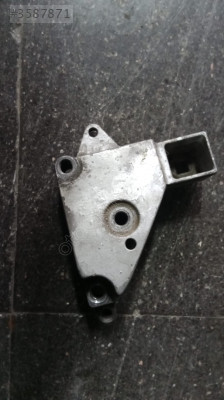 Renault Clio2  sağ üst motor bağlantı ayağı