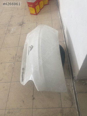 Citroen C elyesse arka bagaj kapağı çıkma