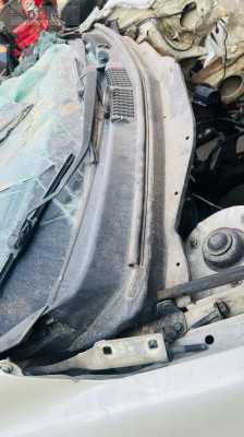 Chevrolet captiva c100 ön cam ızgarası orjinal