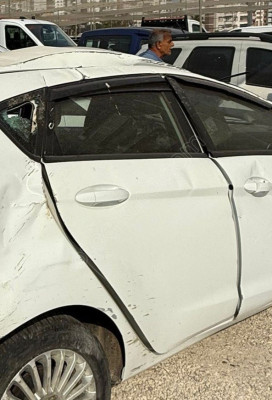 Ford fiesta sag arka kapi dolu