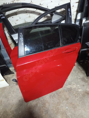 BMW F20 SOL ARKA KAPI