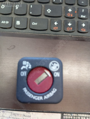 Peugeot 2008 Airbag düğmesi 95835T02