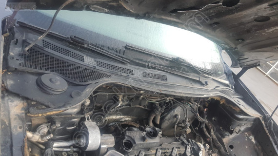 renault laguna 3 2008 cam önü ızgarası (son fiyat)