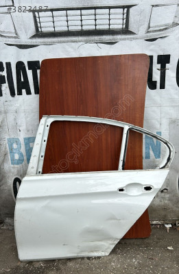 BMW F30 SOL ARKA KAPI