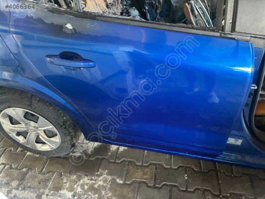 Renault TALİANT SAĞ ARKA KAPI