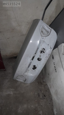 Renault Fluence 2010 model arka bagaj kapağı