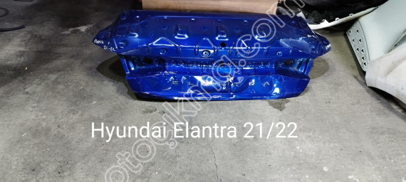 Hyundai Elantra çıkma bagaj kapısı
