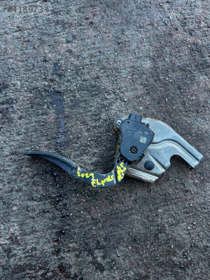 2023 express 1.5 bluedci gaz pedalı