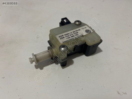 VOLKSWAGEN JETTA DEPO KAPAĞI KİLİT MOTORU