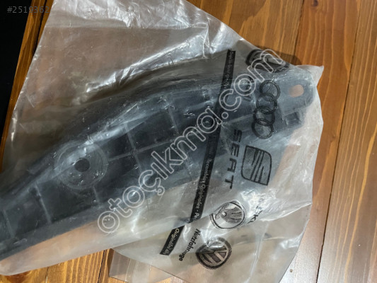 VW AMAROK ÖN TAMPON BRAKET SAĞ