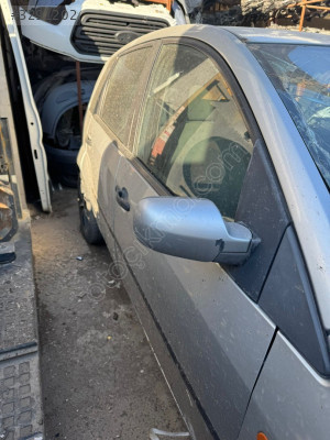 Ford Fiesta sağ ön kapı solu 2004+2008