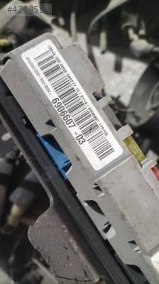 6906607-03 BMW Series 1 E87 sigorta kutusu