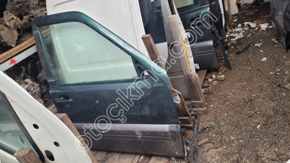 Nissan terrano sağ sürgülü kapı