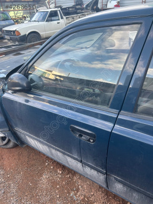 Hyundai accent sol ön kapı