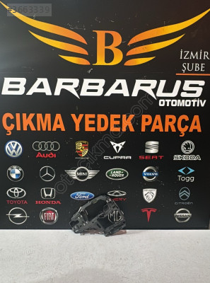 AUDİ A4 A5 SOL ÖN GÖĞÜS HAVALANDIRMA IZGARASI BRAKETİ 8W1820901B