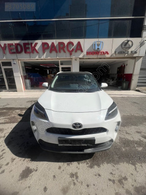 TOYOTA YARİS CROSS KOMPLE ÖN SÖKME ORJİNAL YEDEK PARÇALARI