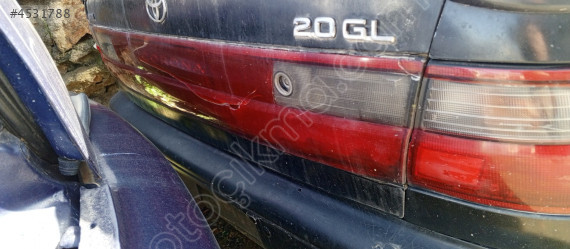 Toyota Corona reflektör