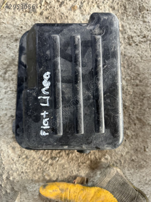 046768240 FİAT LİNEA SİGORTA KUTUSU ÜST KAPAĞI HATASIZ